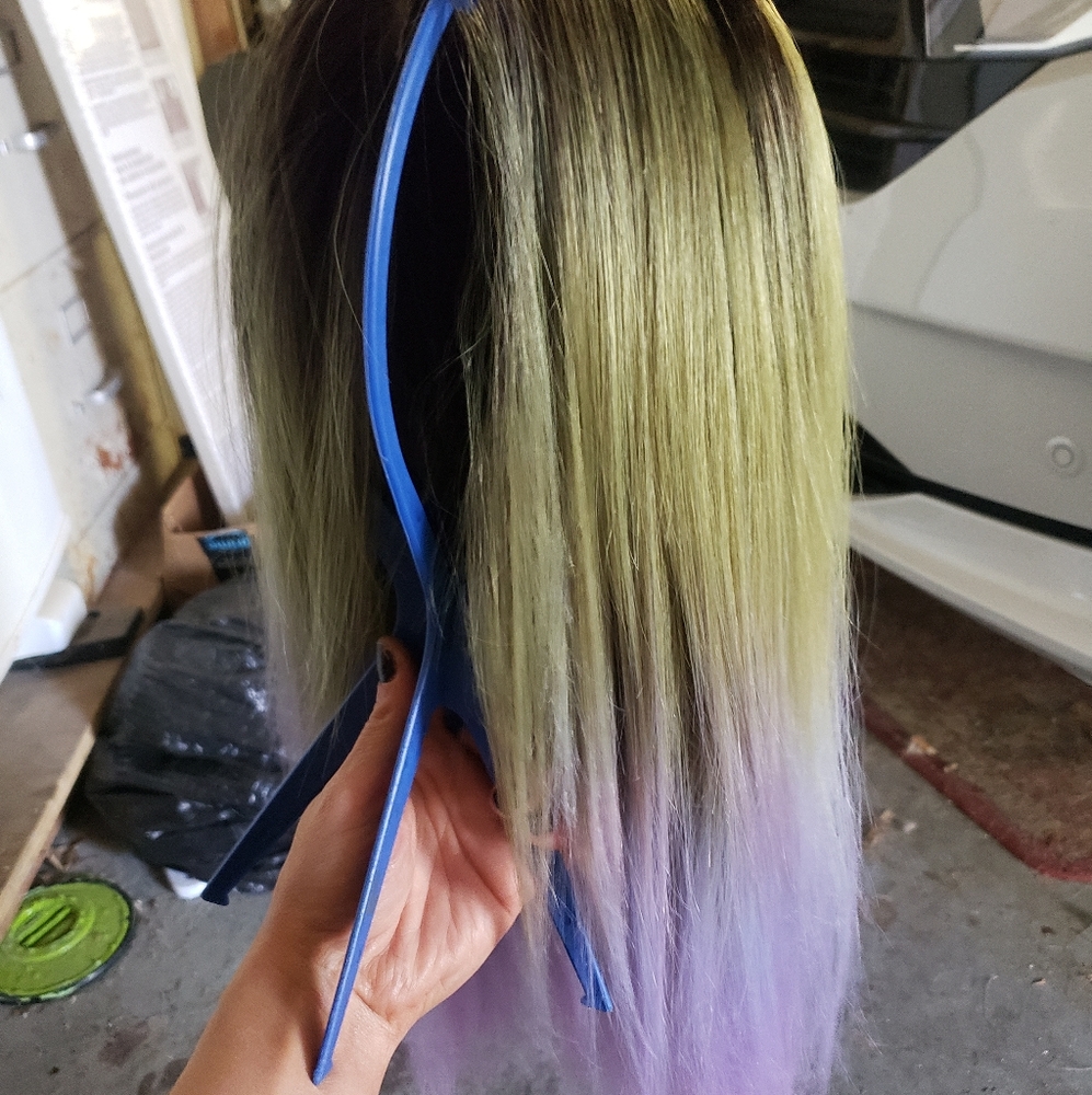Lace wig - Picture 3 of 3